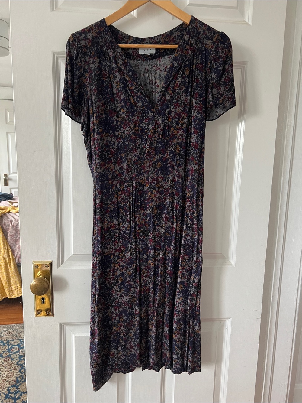 Jigsaw Navy Floral V‑Neck Short Sleeve Midi Dress